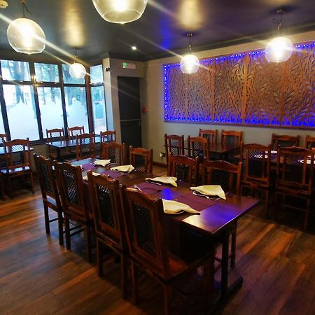 The Oasis Hotel Harlow Bagian luar foto