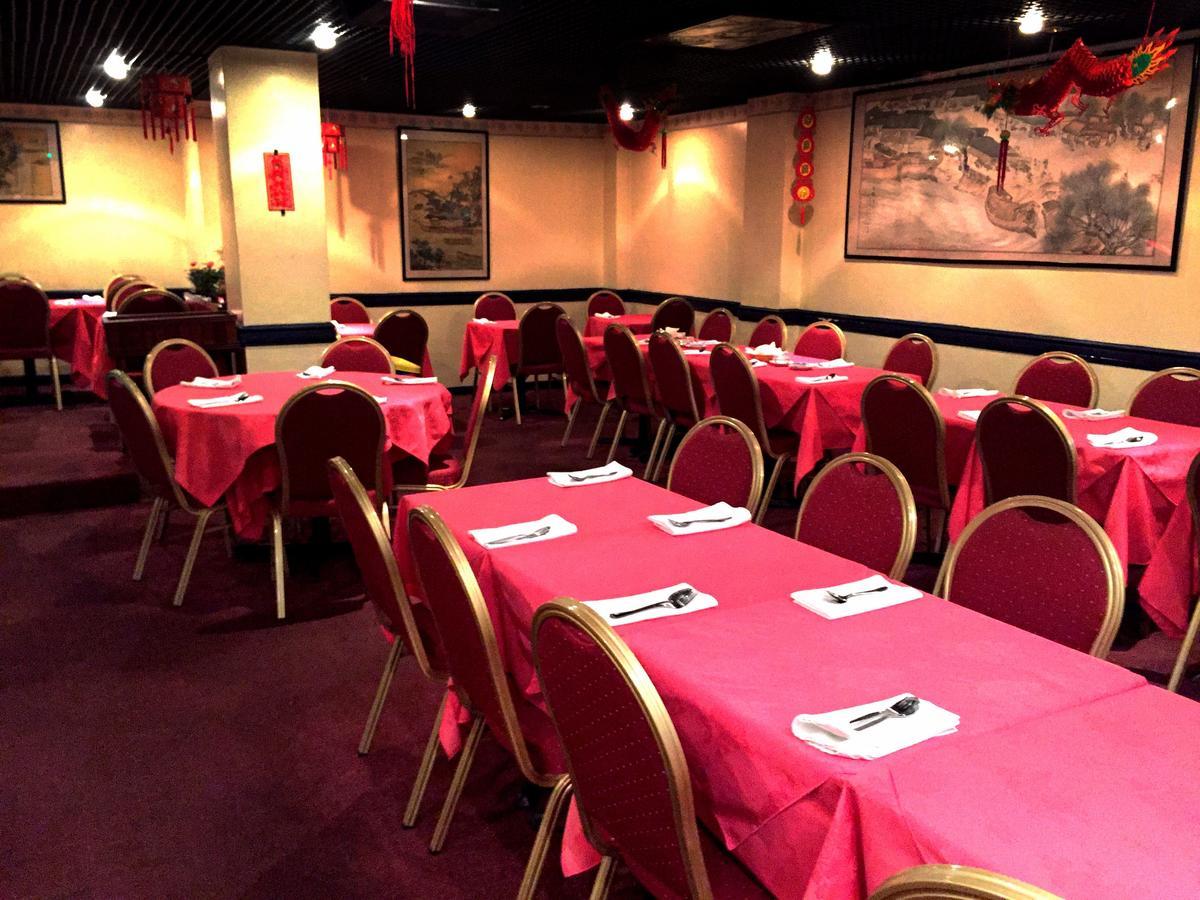 The Oasis Hotel Harlow Bagian luar foto