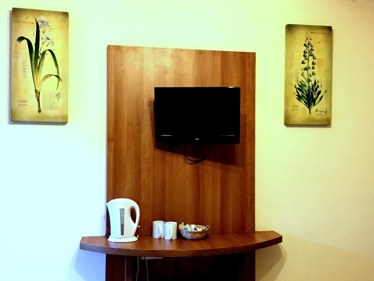 The Oasis Hotel Harlow Bagian luar foto